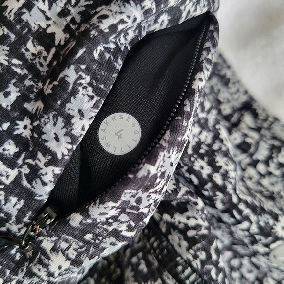 Lululemon Sole Training 7/8 Tight Sheer Mesh Panel Daisy Dust Alpine Black‎ - Picture 15 of 15